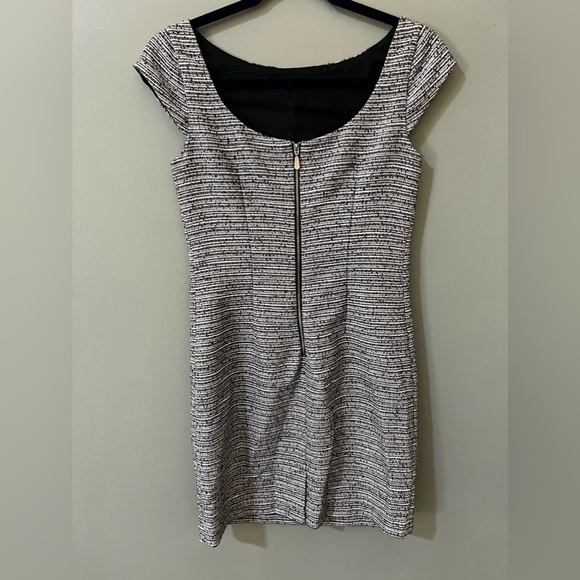 “Laundry” by Shelli Segal Beaded Neck Tweed Dress 0 beaded neckline short dress - Picture 5 of 9